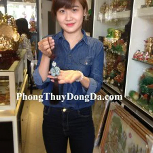Chị Thu - khách hàng mua ngọc bội Tỳ Hưu ngọc Phỷ Thúy S5021