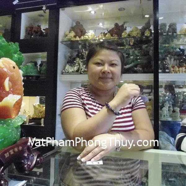 Chị Hòa - Khách hàng mua chuỗi thạch anh tím S5101-S4-2083
