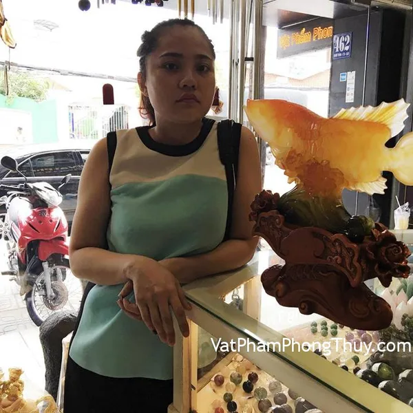 Chị Trúc - khách hàng mua tượng cá Kim Long E200