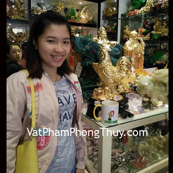 Chị Táo - khách hàng mua tượng gà vàng trên đại bắp cải G047A