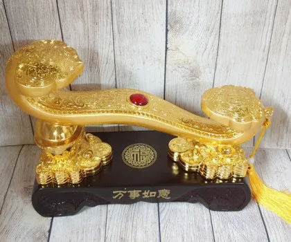 Gậy như ý vàng bóng khủng gắn hồng châu trên kim nguyên bảo tiền vàng đế gỗ - Vạn Sự Như Ý LN207