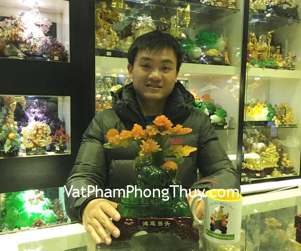 Anh Đông -khách hàng mua tượng gà xanh G023A