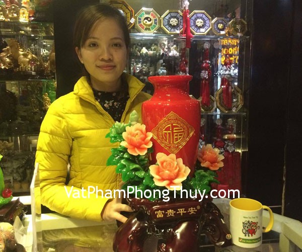 Chị Hiền- khách hàng mua bình kết hợp mẫu đơn đỏ cỡ lớn G121A