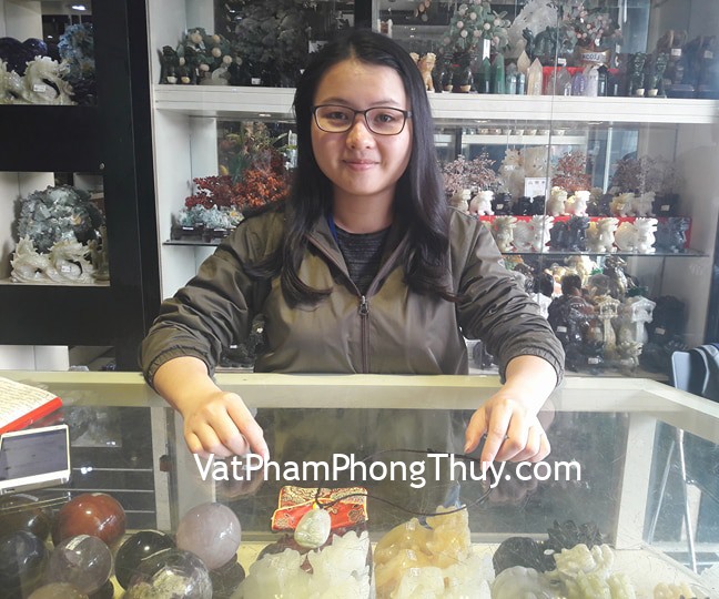 Chị Nhung - khách hàng mua Phật A Di Đà ngọc Phỉ thúy S6507-8