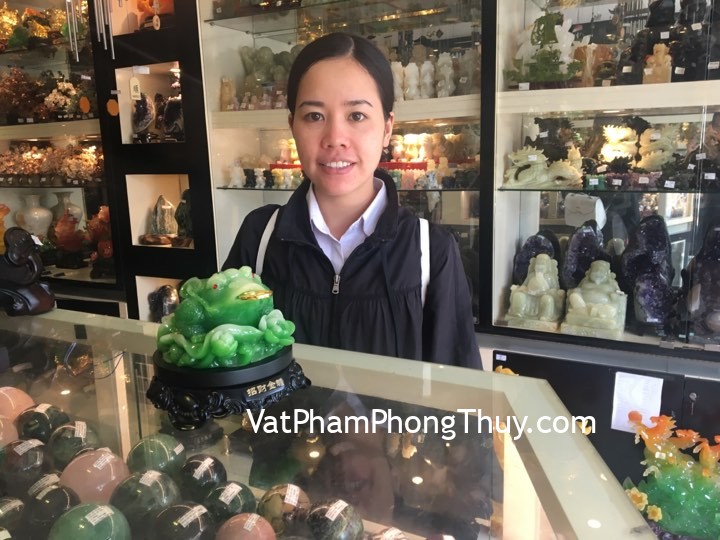 Chị Phương - khách hàng mua thiềm thừ xanh ngọc C061A