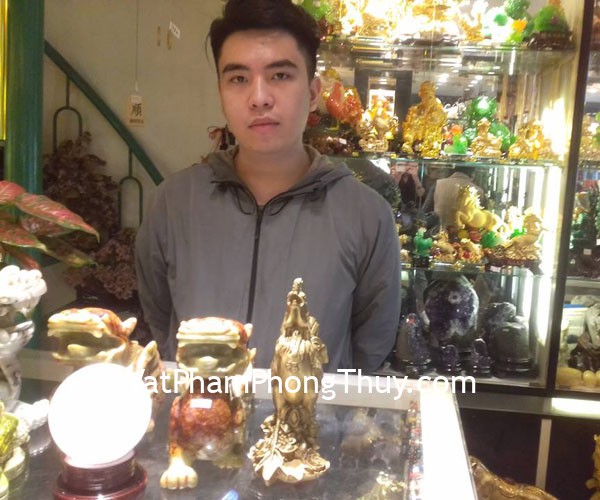 Anh CƯờng - Khách hàng mua Tỳ hưu Tiêu Ngọc xanh HM023, Quả cầu thạch anh trắng(960g),Gà đồng trên đống tiền lớn D236