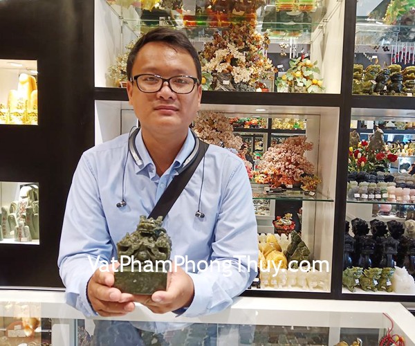Anh Đức - khách hàng mua ấn rồng đá Lam ngọc GM035